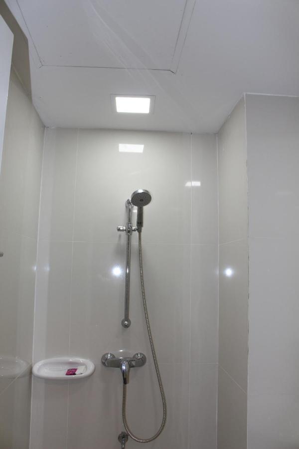 Oyo 75409 Premium The Family Hotel Chiang Mai Extérieur photo
